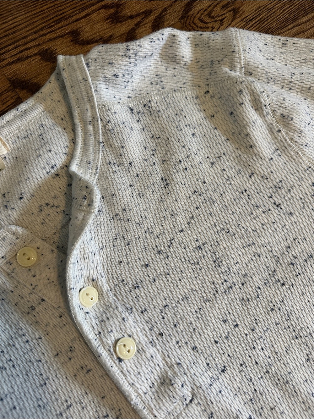 J. Crew Speckled Light Gray Henley Long-Sleeve Shirt size large BNWT - Picture 3 of 3